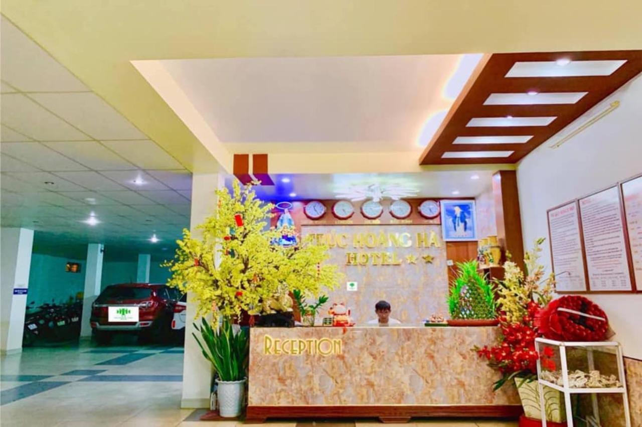 Truc Hoang Ha Hotel Kon Tum Exterior foto