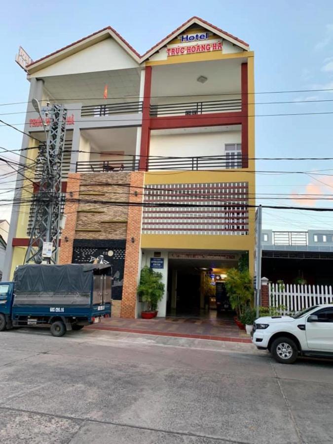 Truc Hoang Ha Hotel Kon Tum Exterior foto