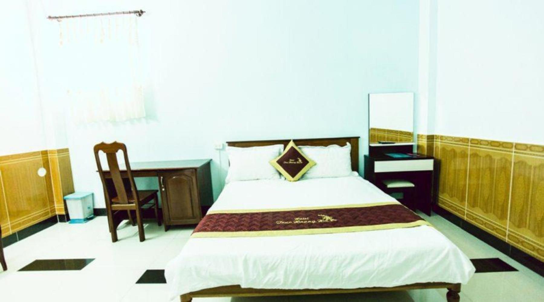 Truc Hoang Ha Hotel Kon Tum Exterior foto